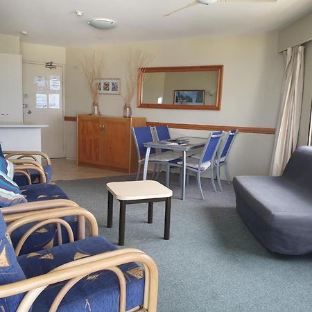 Erika'S Holiday Apartment โกลด์โคสต์ ภายนอก รูปภาพ