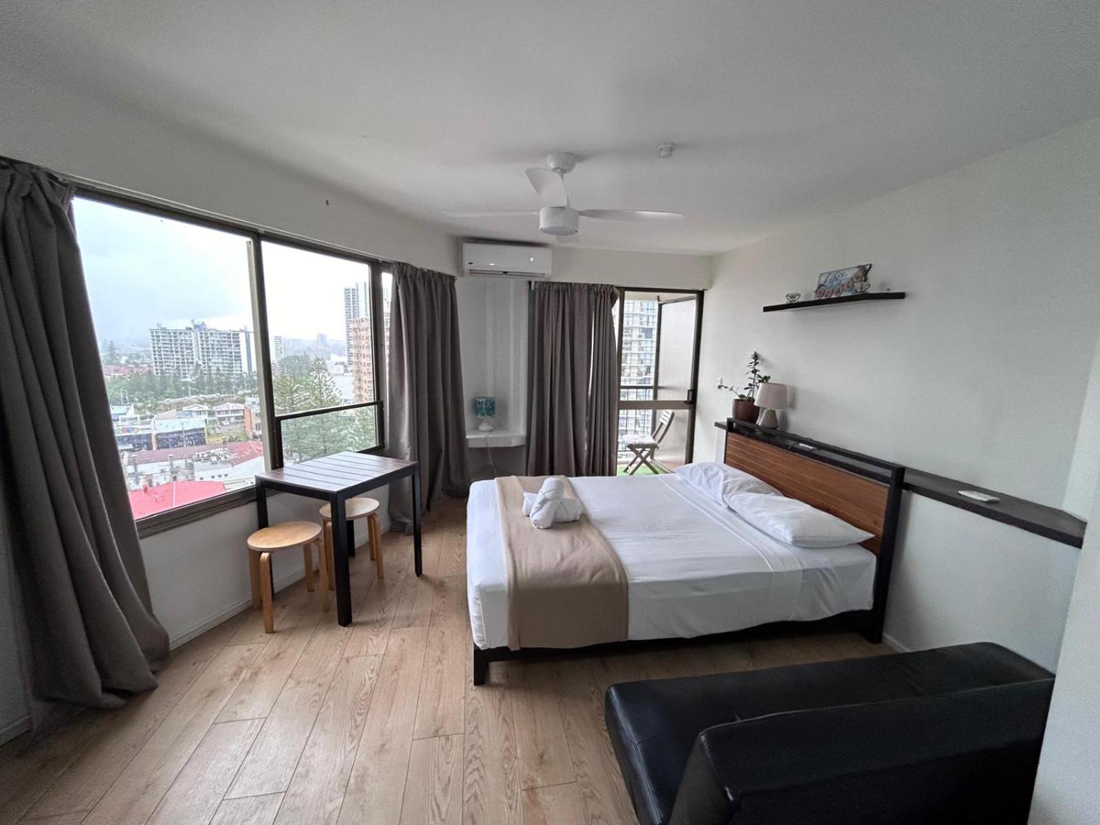 Erika'S Holiday Apartment โกลด์โคสต์ ภายนอก รูปภาพ