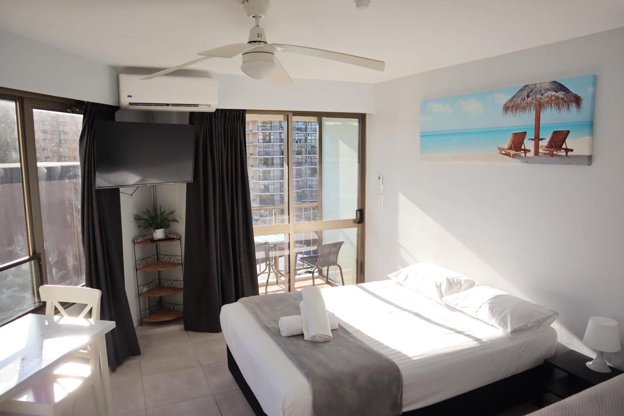 Erika'S Holiday Apartment โกลด์โคสต์ ภายนอก รูปภาพ