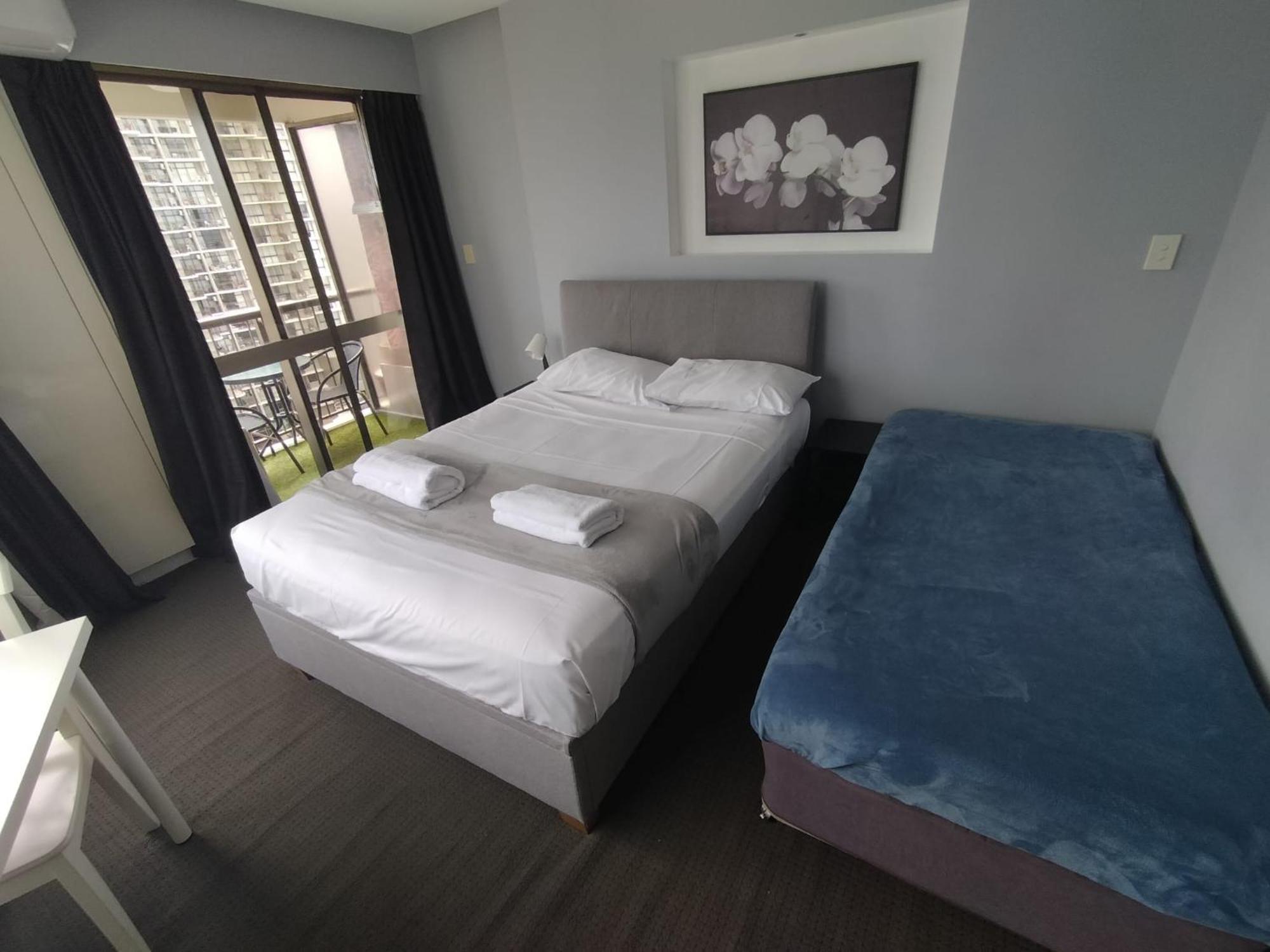 Erika'S Holiday Apartment โกลด์โคสต์ ภายนอก รูปภาพ