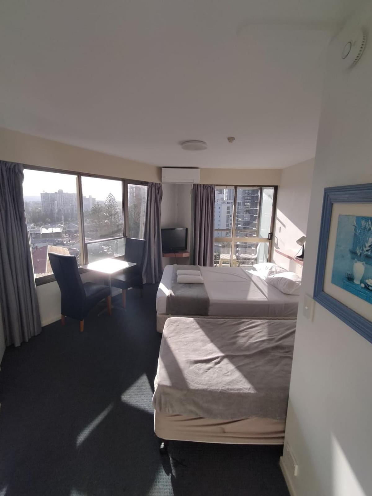Erika'S Holiday Apartment โกลด์โคสต์ ภายนอก รูปภาพ