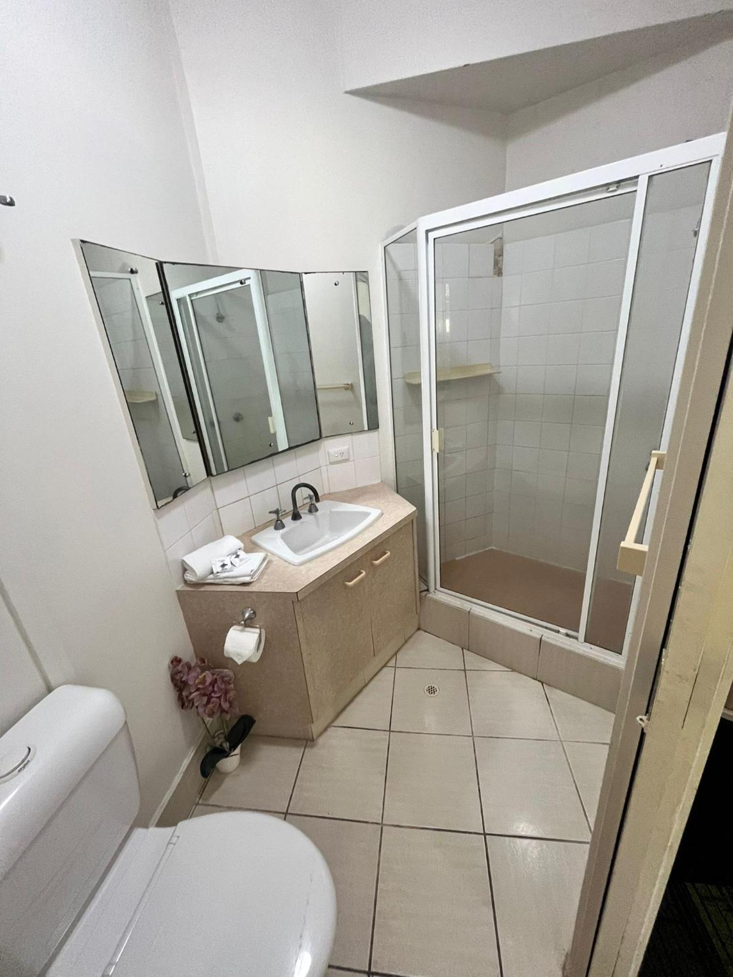 Erika'S Holiday Apartment โกลด์โคสต์ ภายนอก รูปภาพ