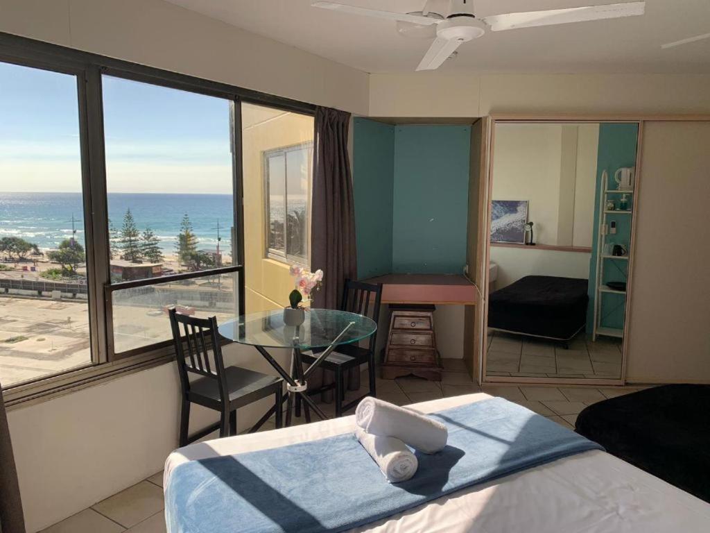 Erika'S Holiday Apartment โกลด์โคสต์ ภายนอก รูปภาพ
