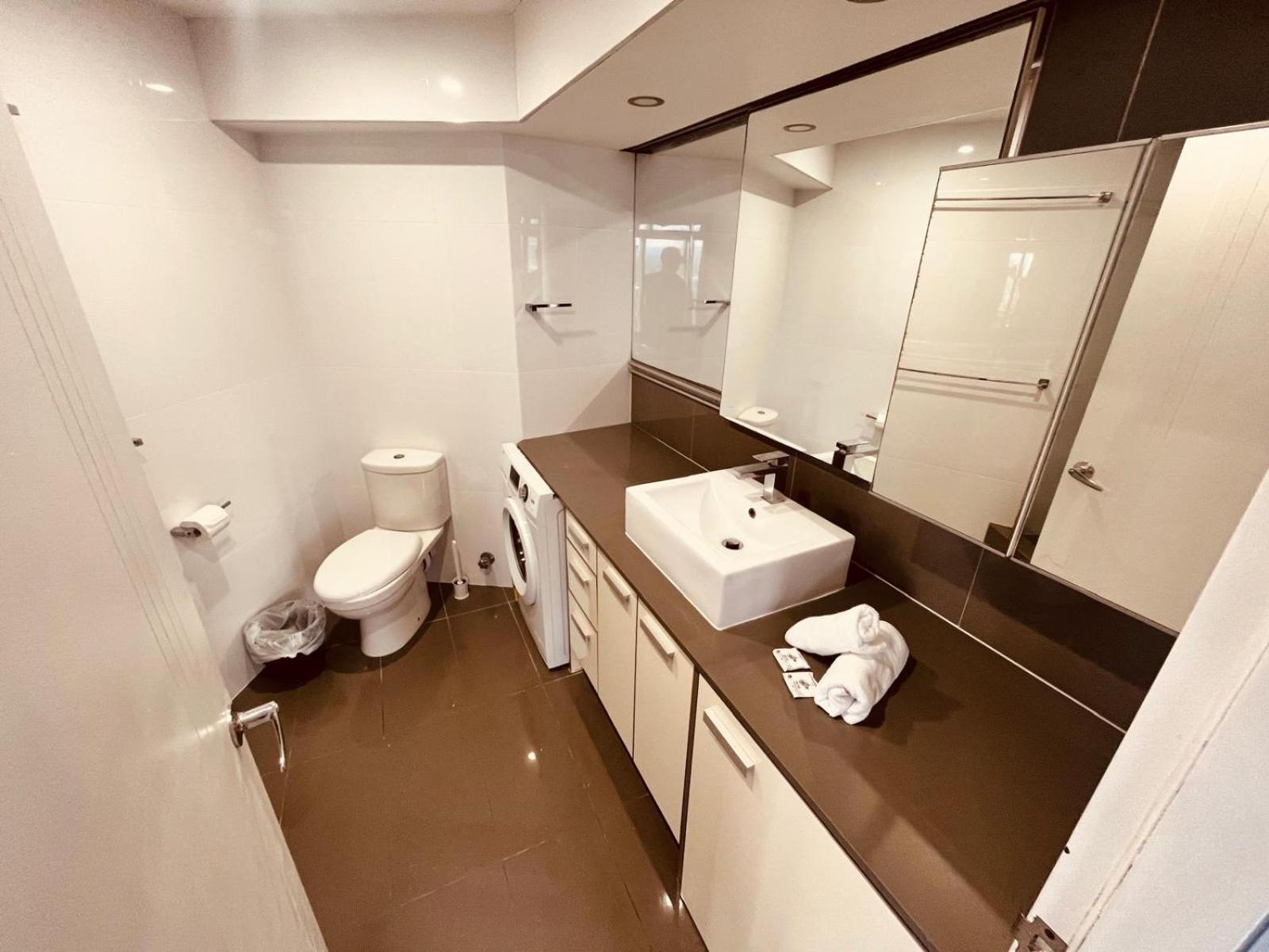 Erika'S Holiday Apartment โกลด์โคสต์ ภายนอก รูปภาพ