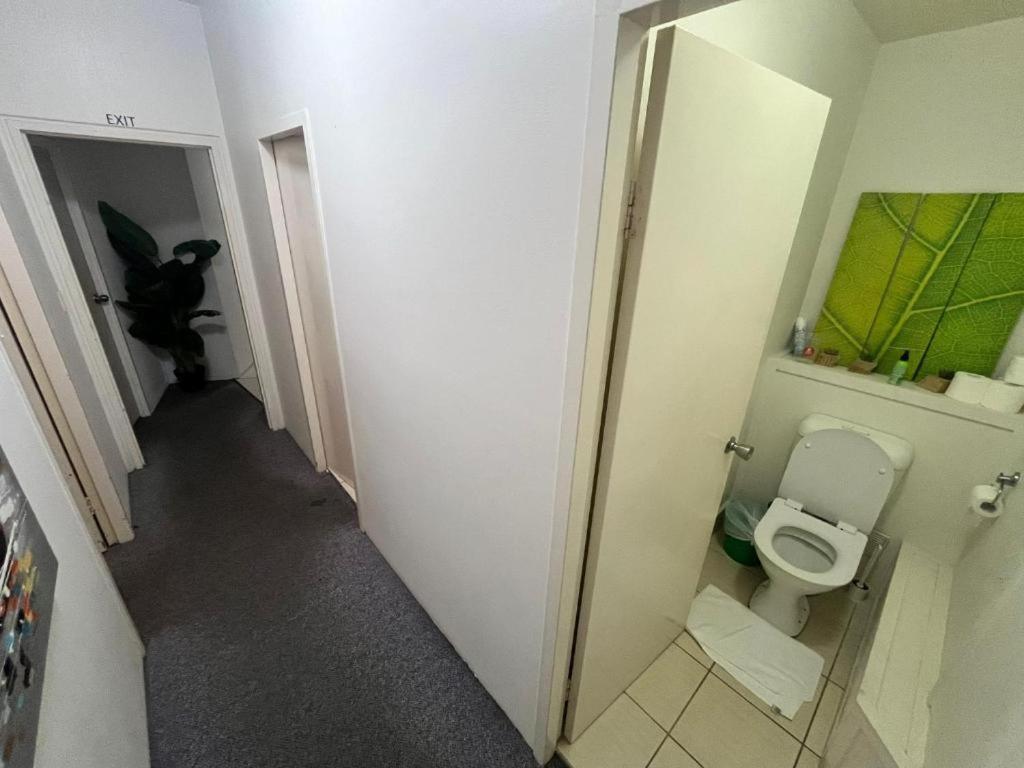 Erika'S Holiday Apartment โกลด์โคสต์ ภายนอก รูปภาพ