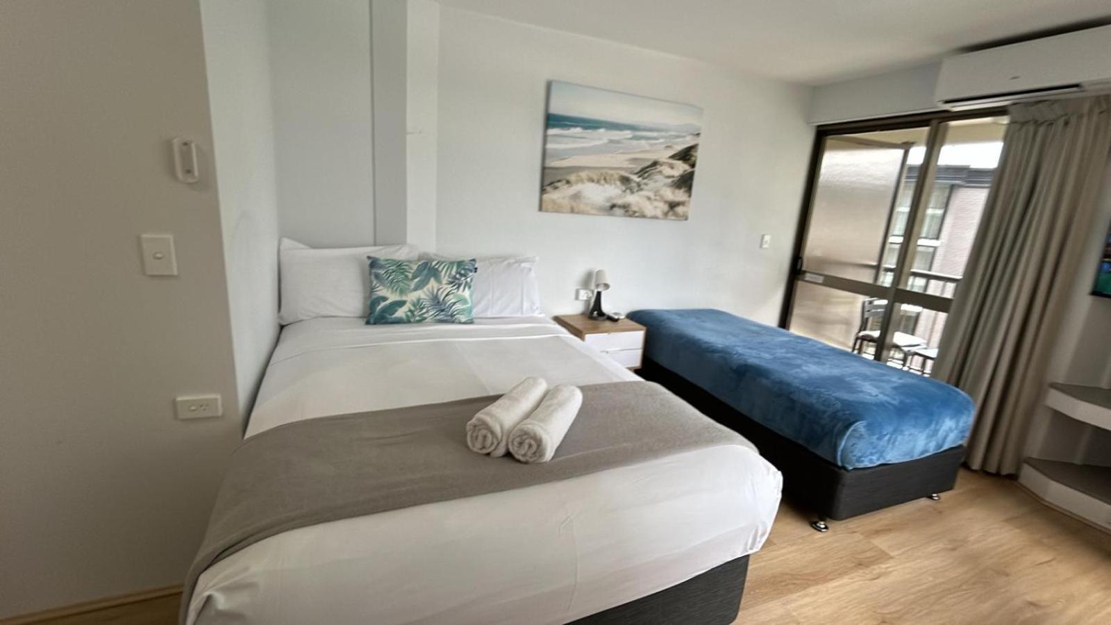 Erika'S Holiday Apartment โกลด์โคสต์ ภายนอก รูปภาพ