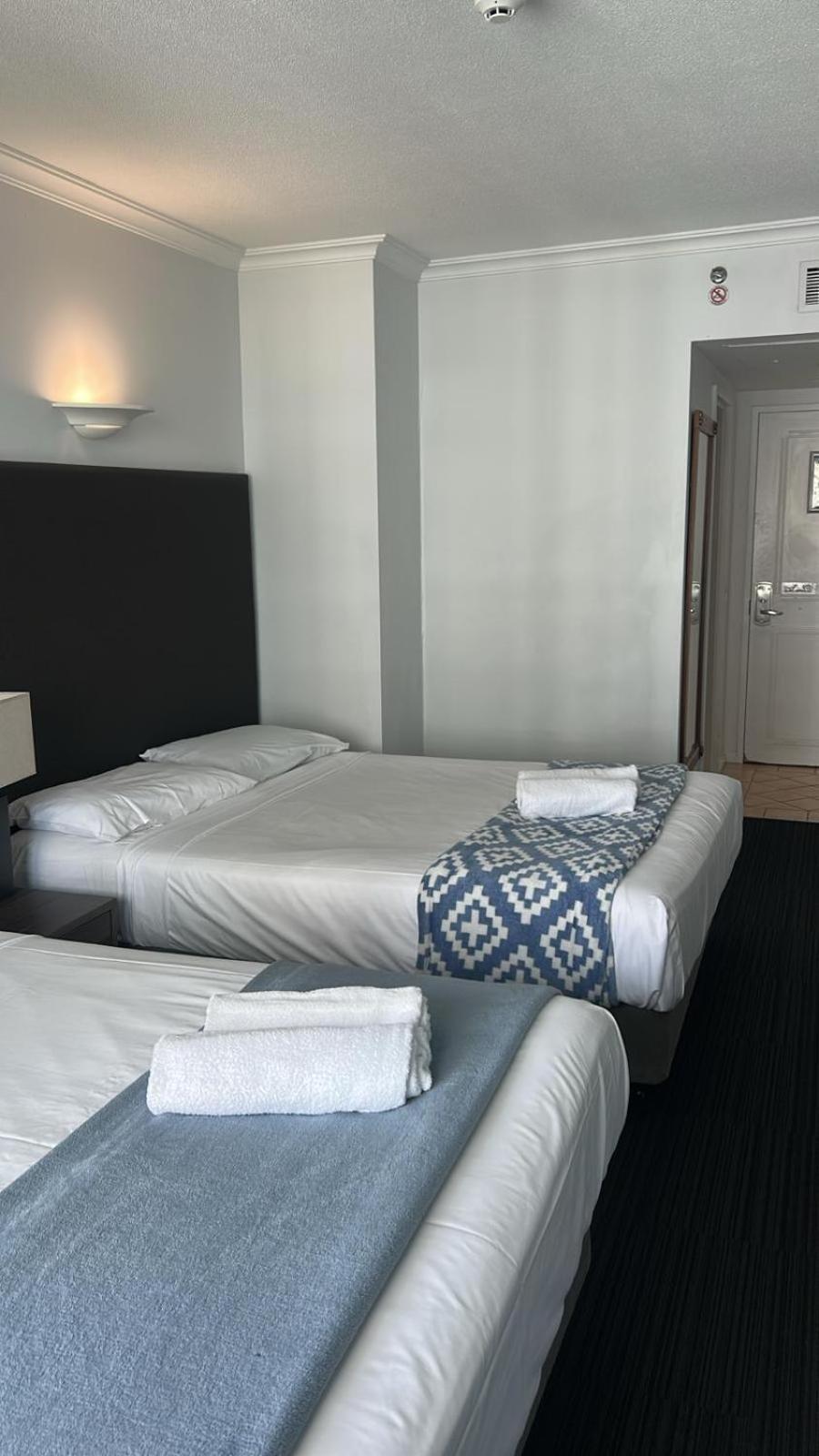 Erika'S Holiday Apartment โกลด์โคสต์ ภายนอก รูปภาพ