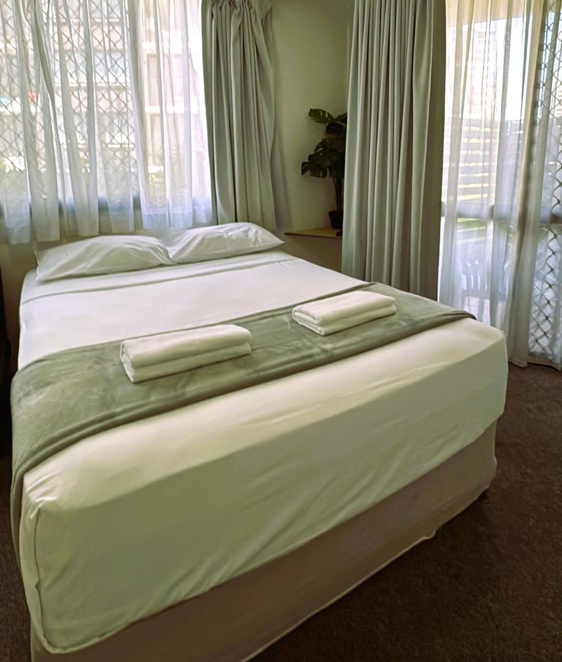 Erika'S Holiday Apartment โกลด์โคสต์ ภายนอก รูปภาพ