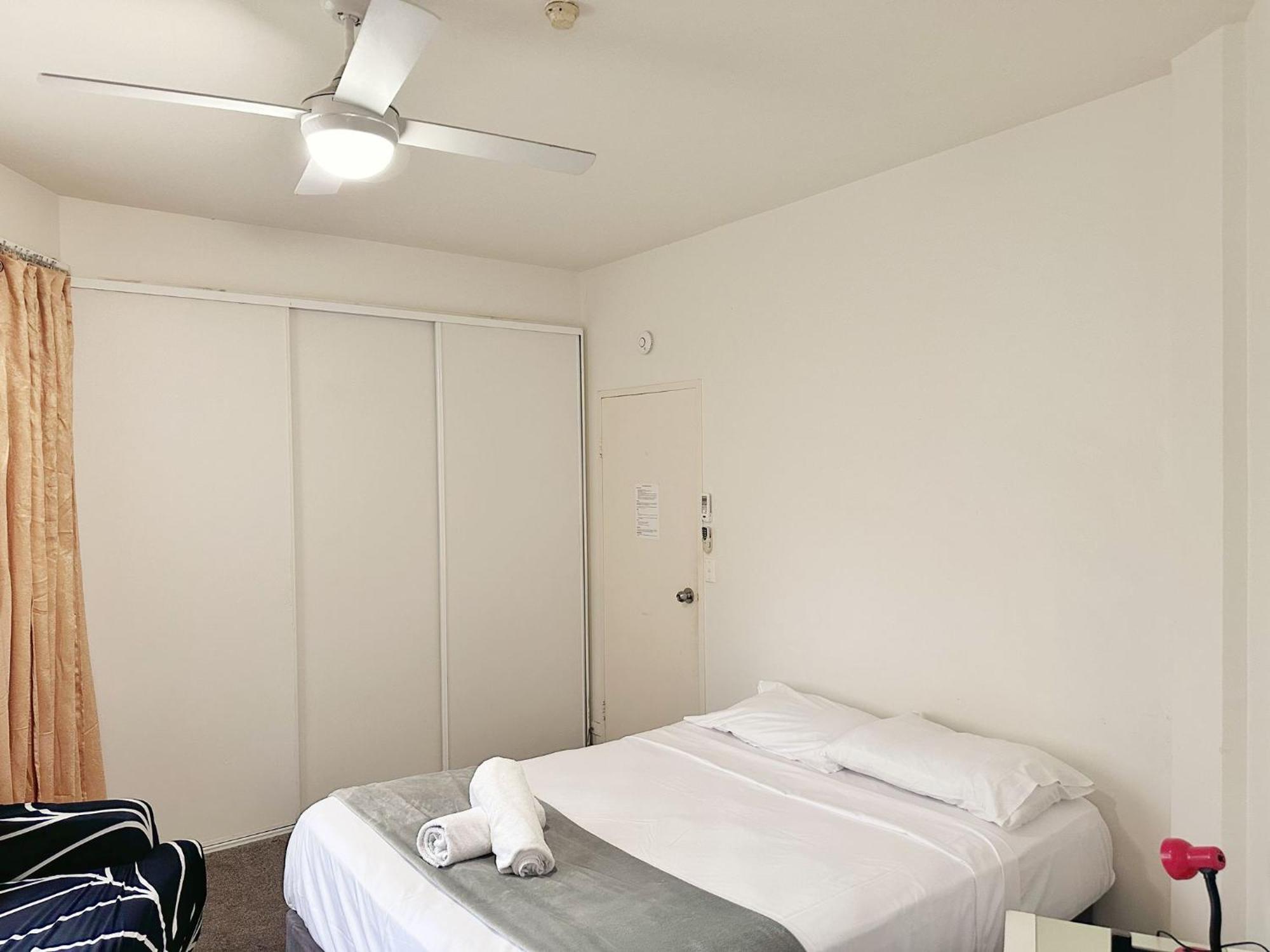 Erika'S Holiday Apartment โกลด์โคสต์ ภายนอก รูปภาพ